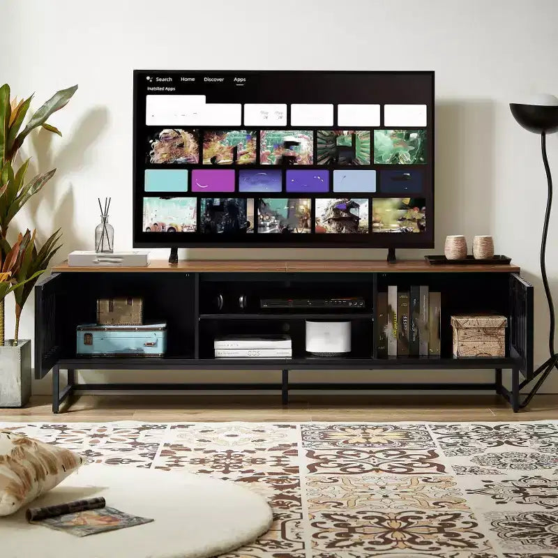 63 Zoll moderner TV-Ständer mit Lamellentüren und Stauraum