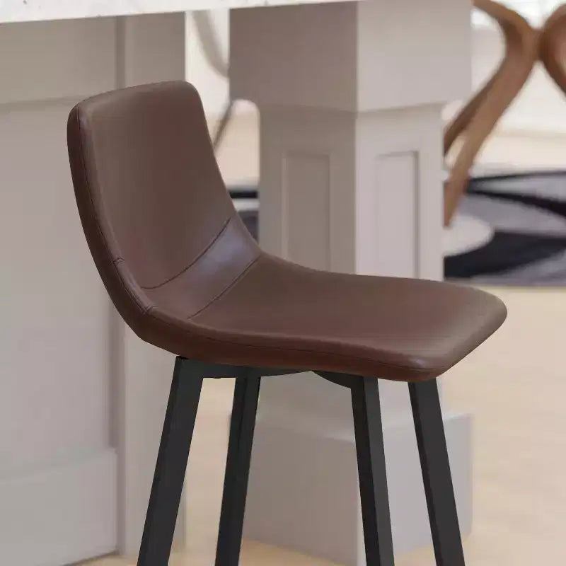 Set di 2 sgabelli da bar imbottiti moderni da 24", struttura in metallo opaco e scivoli in plastica per pavimento